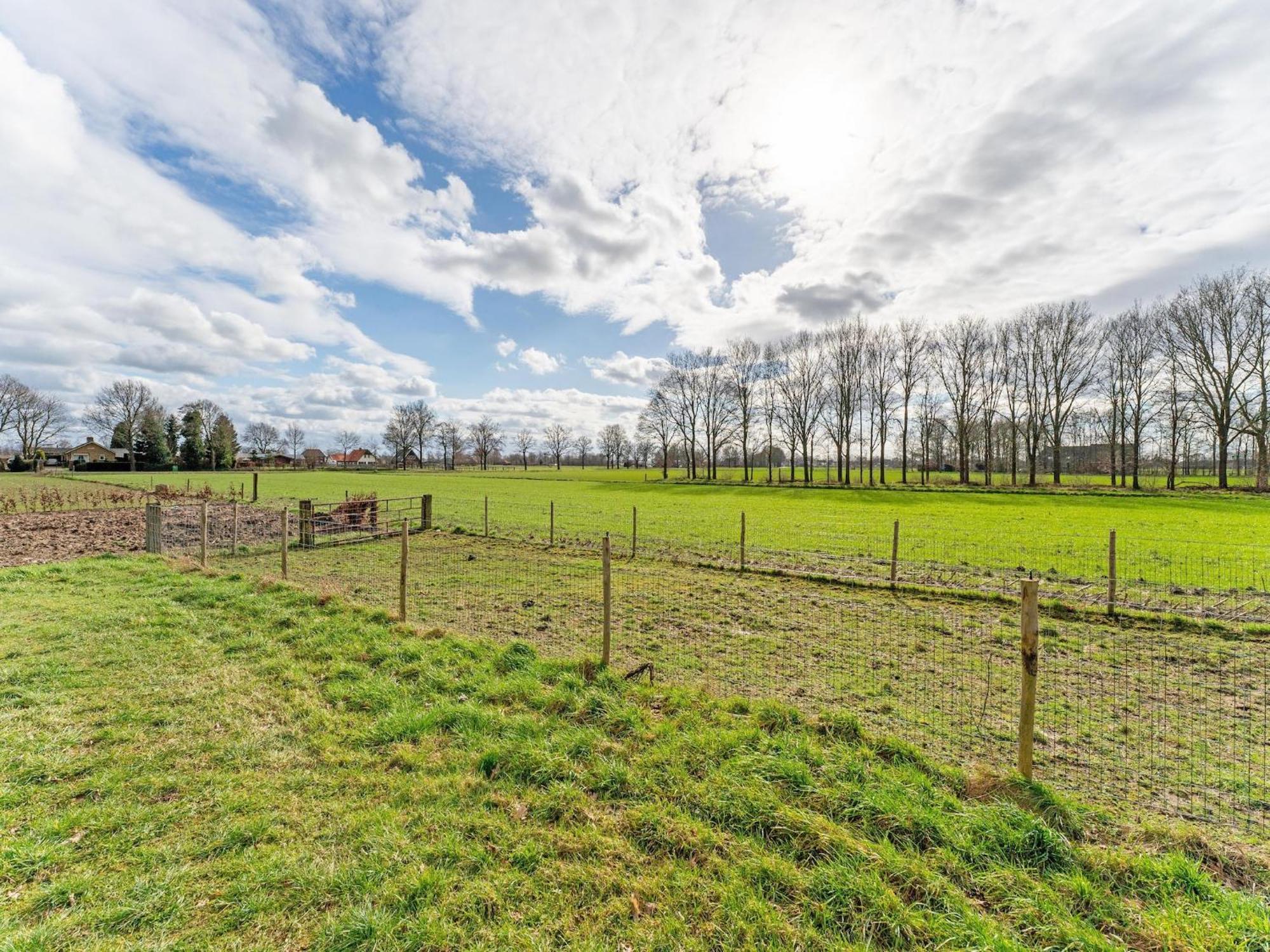 Spacious Farmhouse In Silvolde With Garden Luaran gambar
